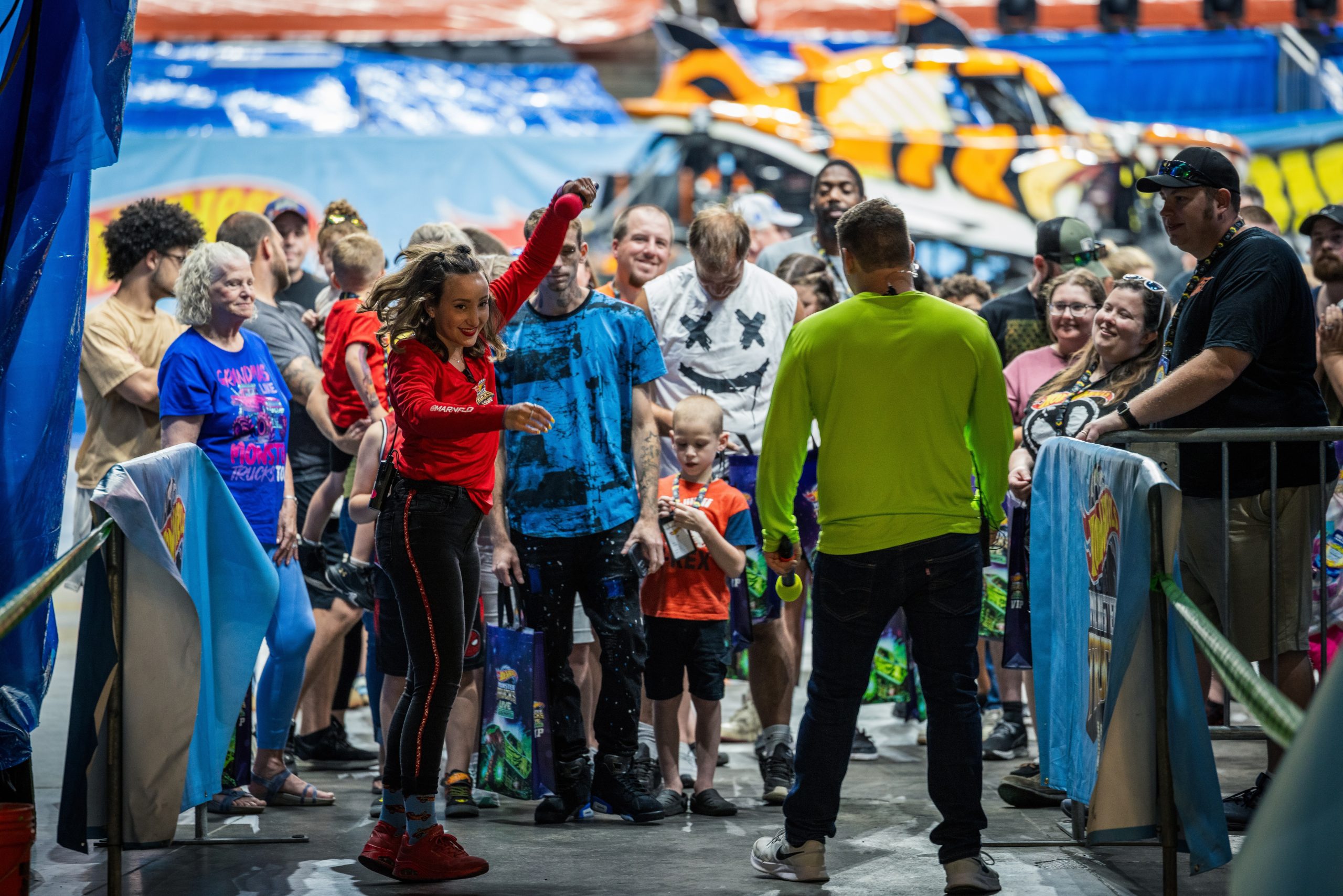 Monster truck BIGFOOT em destaque no palco